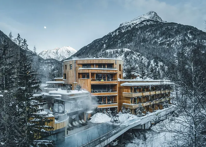 Naturhotel Waldklause 5*